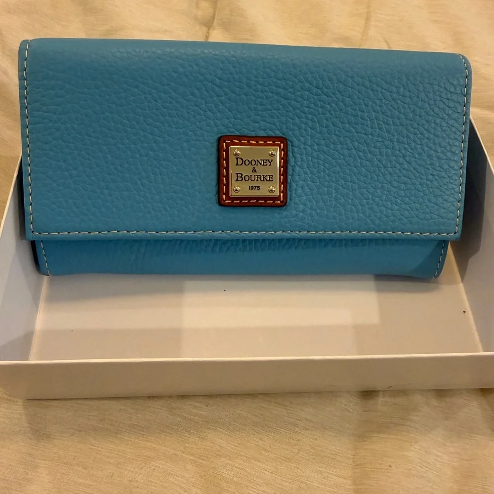 Dooney & Bourke Caribbean Blue Leather Wallet - Picture 2 of 9